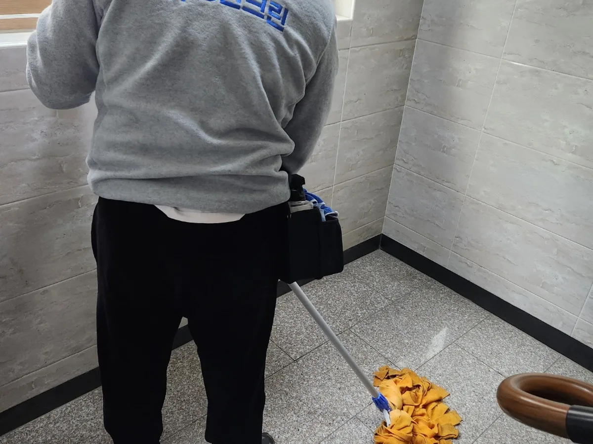 보령시 궁촌동 가정 복도·대기 동선 야간 위생청소 사례 - 행진크린