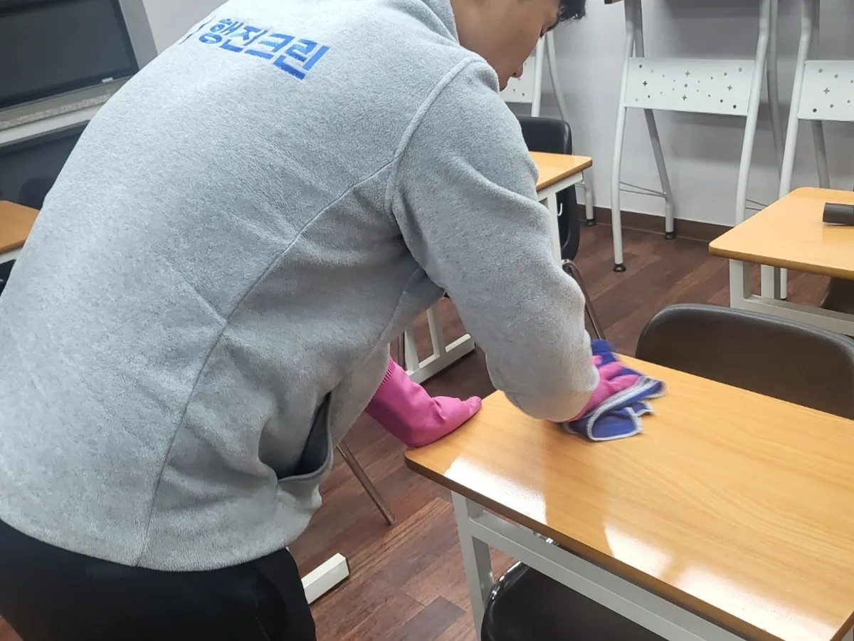 당진시 대덕동 유치원 책걸상 교실 위생청소 사례 - 행진크린