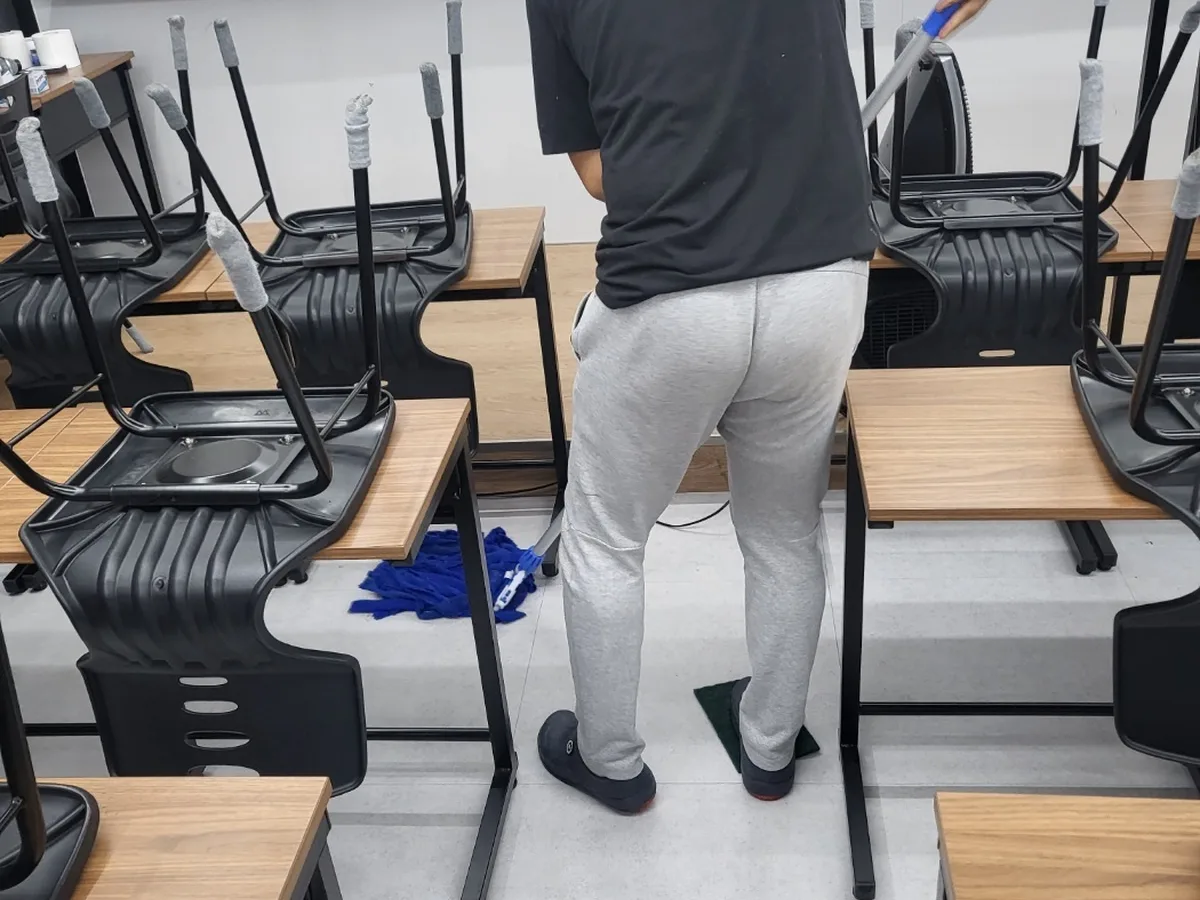 아산시 영인면 스터디카페 운영실·미팅룸 위생청소 사례 - 행진크린